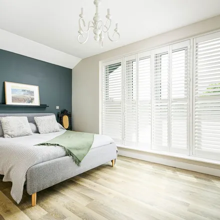 Rent this 5 bed apartment on Cornishmen's Road in Bath, BA1 9DU