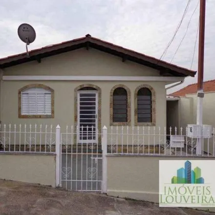 Buy this 2 bed house on Rua dos Jatobas in Centro, Vinhedo - SP