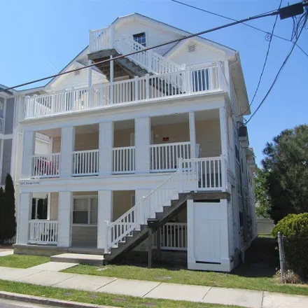 Buy this 4 bed condo on Royal Inn in East Youngs Avenue, Wildwood