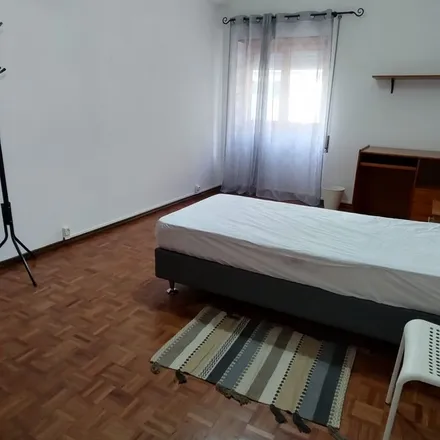 Rent this 1 bed apartment on Rua Doutor Santos Rocha in Coimbra, Portugal