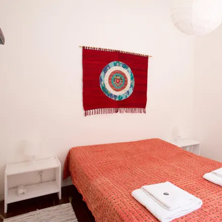 Rent this 2 bed apartment on Poli Desportivo Simec in Rua Sacadura Cabral, 2795-132 Cruz Quebrada-Dafundo
