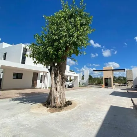 Rent this 4 bed house on unnamed road in Temozón Norte, 97300 Mérida