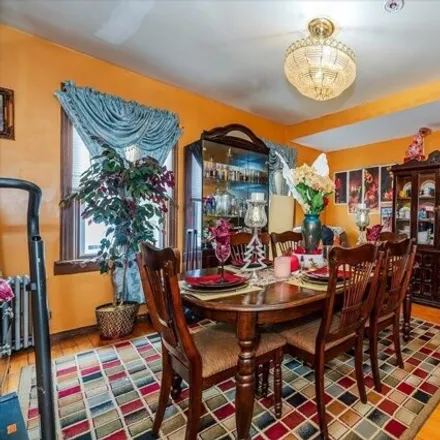 Image 7 - 112-46 196th Street, New York, NY 11412, USA - House for sale