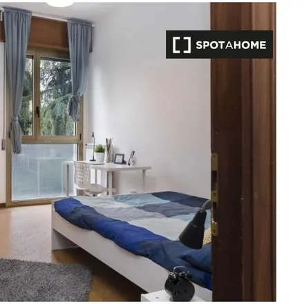 Rent this 7 bed room on IPSAS Aldrovandi Rubbiani - Succursale indirizzo Moda in Via Pasquale Muratori 1, 40134 Bologna BO
