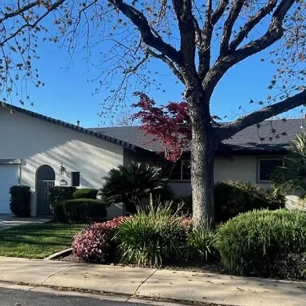 Buy this 3 bed house on 1837 Kienitz Avenue in Modesto, CA 95355