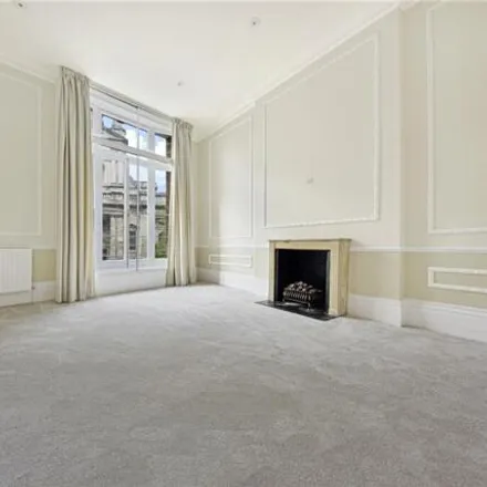 Rent this 2 bed room on 61 Egerton Gardens in London, SW3 2BY