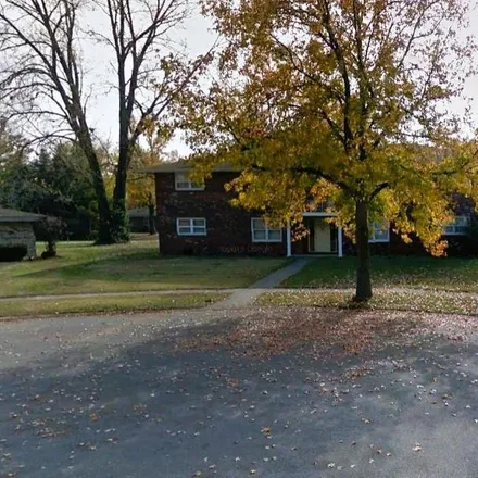 Image 1 - 2100 Saratoga Drive, Springfield, IL 62704, USA - Duplex for sale