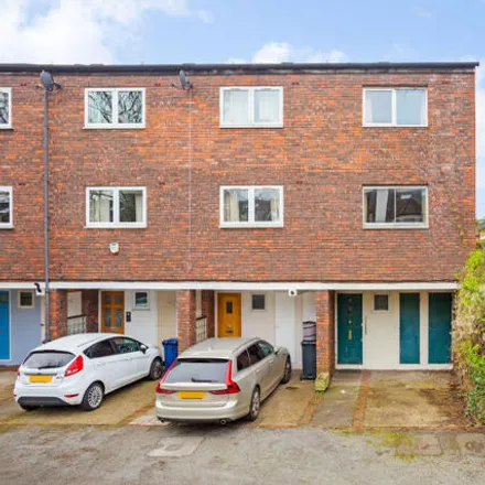 Buy this 3 bed house on Beaumont Road in London, W4 5AJ