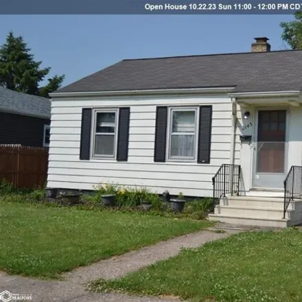 Buy this 2 bed house on 1221 Sunset Avenue in Burlington, IA 52601