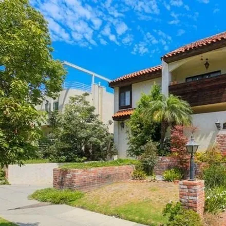 Buy this 2 bed condo on 1337 18th Street in Santa Monica, CA 90404