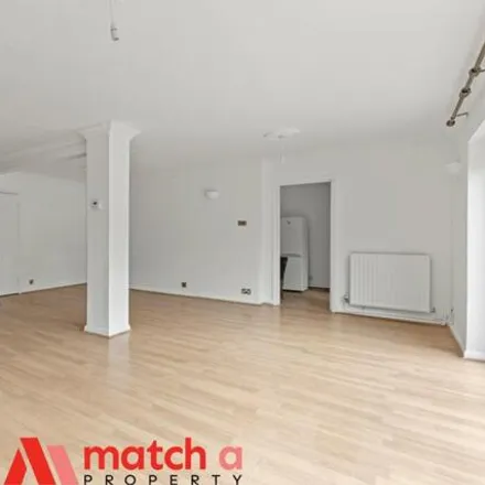 Rent this 6 bed house on 15 Church Lane in London, W5 4BY