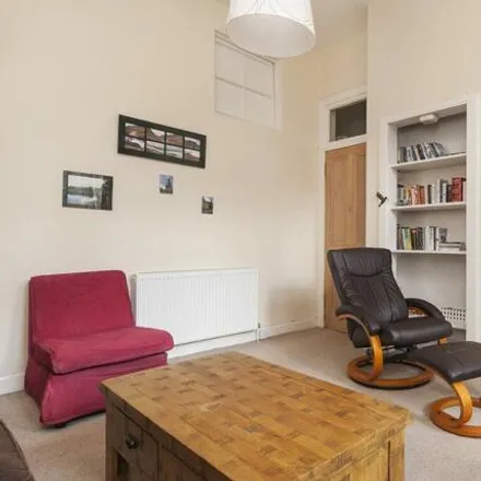 Image 3 - 15 Lochrin Terrace, City of Edinburgh, EH3 9QJ, United Kingdom - Apartment for rent