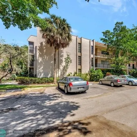 Buy this 2 bed condo on 469 N Pine Island Rd Apt B305 in Plantation, Florida