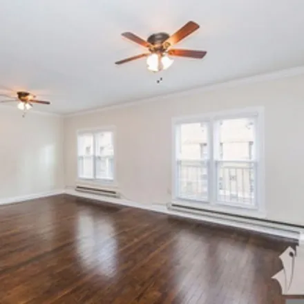Rent this 1 bed apartment on 724 West Roscoe Street