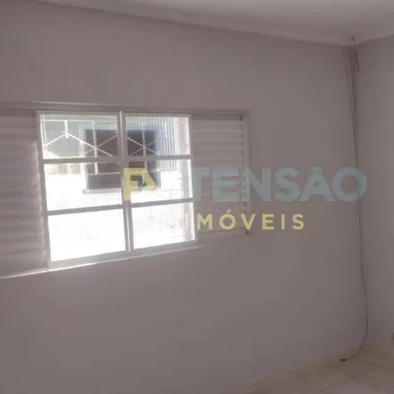 Buy this 3 bed house on Rua Luiz Pereira Barreto 123 in Vila Bandeirantes, Araçatuba - SP