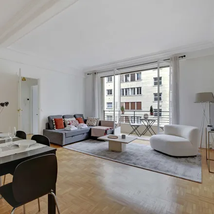Image 2 - 66 Avenue Henri Martin, 75116 Paris, France - Apartment for rent