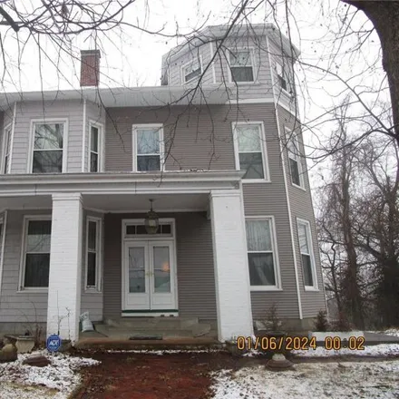 Buy this 4 bed house on Wise-Olin House in 1128 State Street, Alton