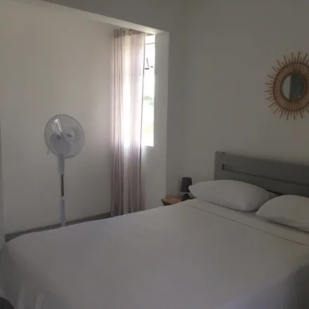Rent this 2 bed apartment on Leclezio Street in La Vigie, Curepipe 74513