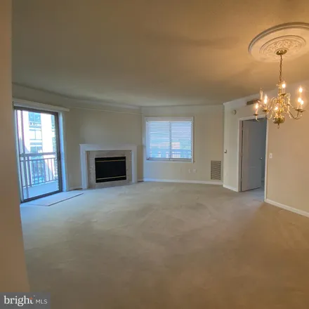 Image 4 - Virginia Square Condominium, 901 North Monroe Street, Arlington, VA 22201, USA - Apartment for rent