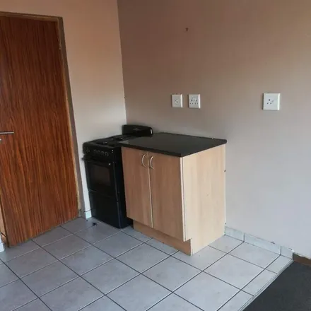 Image 7 - unnamed road, Rossmore, Johannesburg, 2001, South Africa - Apartment for rent