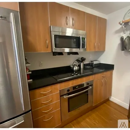 Rent this 2 bed condo on 1910 Dorchester Ave