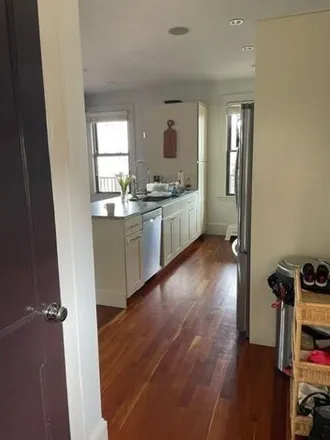 Image 4 - 60 Sheridan Street, Boston, MA 02120, USA - House for rent