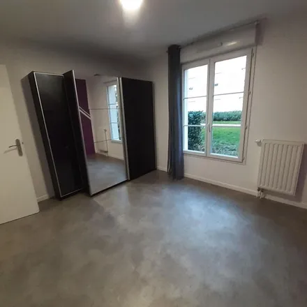 Image 1 - 39 Rue de Billy, 60330 Le Plessis-Belleville, France - Apartment for rent