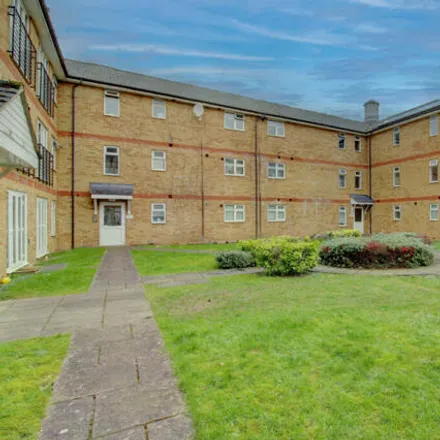 Buy this 1 bed house on 12-21 Temple End in High Wycombe, HP13 5DS