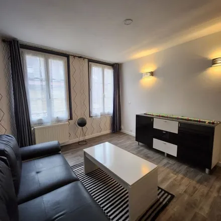 Rent this 3 bed apartment on 75 Rue de l'Abattoir in 60250 Mouy, France