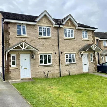 Buy this 3 bed duplex on earnestly obi jewellery in 1 Farm Hill Road, Baildon