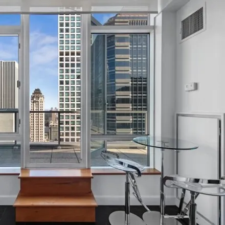 Image 6 - Park Avenue Place, 60 East 55th Street, New York, NY 10022, USA - Condo for sale