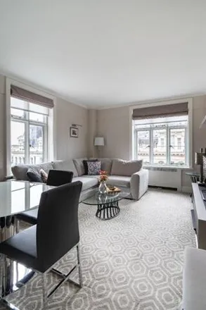Image 4 - Chesterfield House, Chesterfield Gardens, London, W1J 7TL, United Kingdom - Apartment for sale