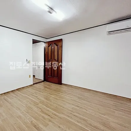 Rent this 2 bed apartment on 서울특별시 관악구 봉천동 1589-2