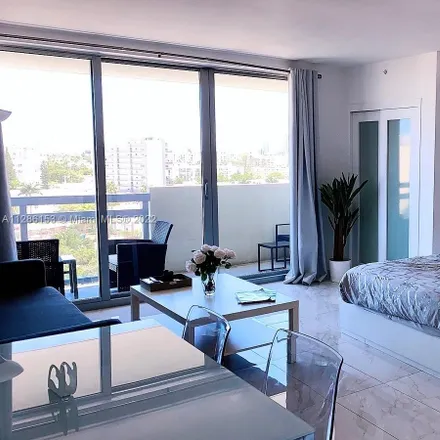 Buy this studio condo on Flamingo Resort Residences in Bay Road, Miami Beach