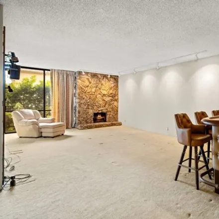 Image 7 - 211 S Spalding Dr Unit 110n, Beverly Hills, California, 90212 - Condo for sale
