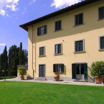 Buy this 4 bed house on Arezzo