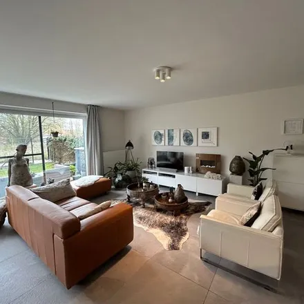 Rent this 1 bed apartment on Leernsesteenweg 219 in 9800 Deinze, Belgium