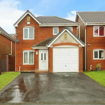 Rent this 3 bed house on Callow Close in Britannia, OL13 9SJ