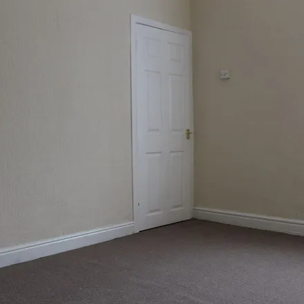 Rent this 3 bed apartment on Fifth Avenue in Liverpool, L9 9DU
