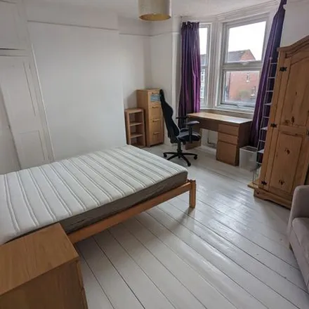 Rent this 5 bed apartment on Beer Box in 59 Blackboy Road, Exeter