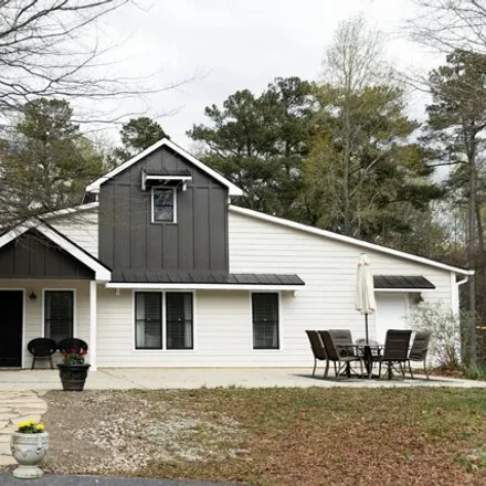 Buy this 3 bed house on 1888 Ridgedale Drive in Snellville, GA 30078