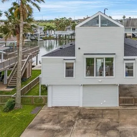 Image 3 - 3531 Muscatee Circle, Galveston, TX 77554, USA - House for sale