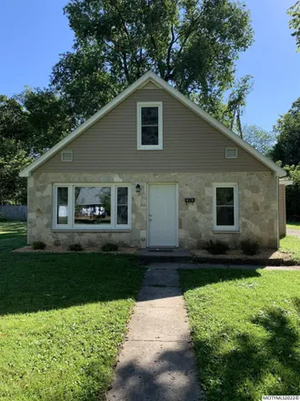 Image 1 - 613 North Jackson Avenue, Mason City, IA 50401, USA - House for sale