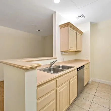 Image 5 - The Phoenix, 1600 Arch Street, Philadelphia, PA 19103, USA - Condo for sale