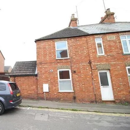 Rent this 2 bed duplex on Kingswood House in Hollington Road, Raunds