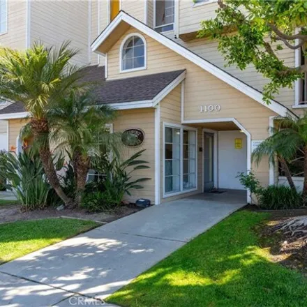 Buy this 2 bed condo on 3501 East 11th Street in Long Beach, CA 90804