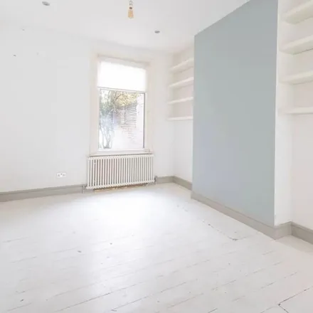 Rent this 3 bed apartment on Charlton Road in London, NW10 4BA
