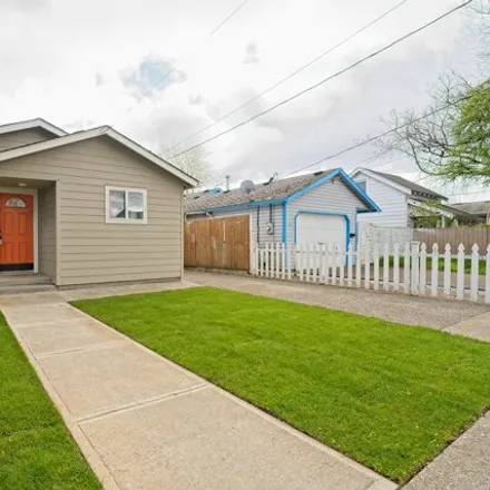 Buy this 2 bed house on 6032 Southeast 91st Avenue in Portland, OR 97266