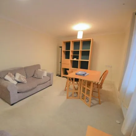 Rent this 1 bed apartment on Bemerton Street in London, N1 0ST