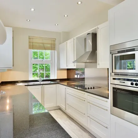 Image 3 - 44 Grove End Road, London, NW8 9ND, United Kingdom - Duplex for rent